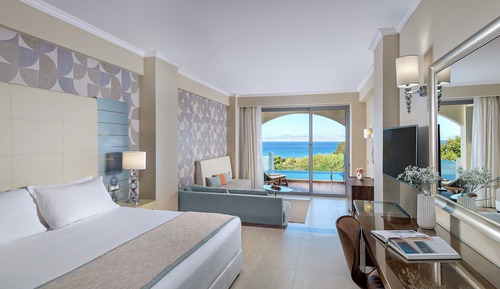 Junior Suite, Private Pool, Partial Sea View