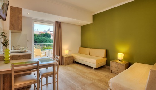 Deluxe Apartment