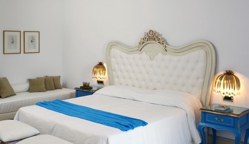 Twin Room, Land View