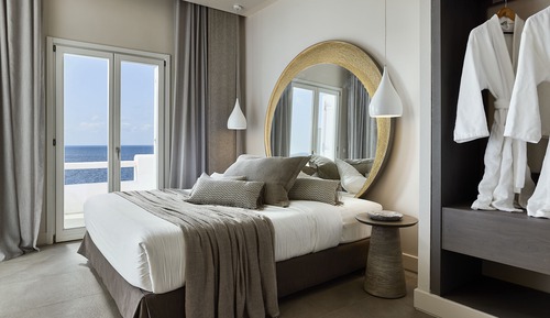 Sunset Deluxe Sea View Suite