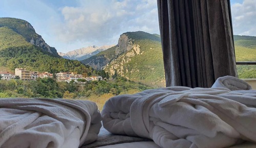 Panoramic Double Room (Olympus View)