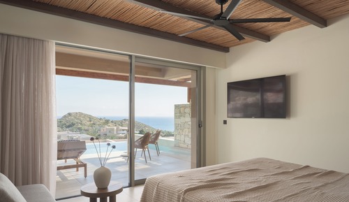 Blue Junior Suite Sea View Private Pool