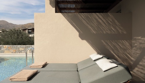 Junior Suite Swim up Mountain & Garden view (min. Age 8 Years Old)
