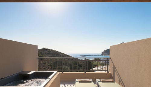 Superior Panoramic Sea view with Hot Tub
