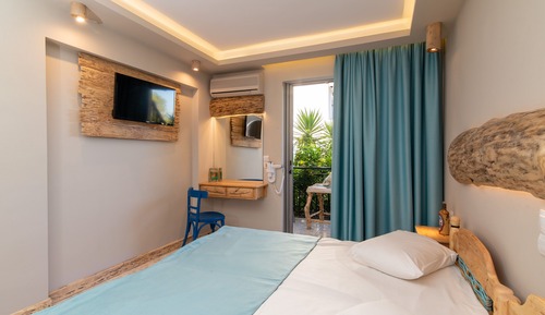 Superior Room, Pool View