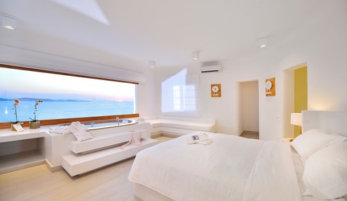 Amalia Five Bedroom Villa with Private Pool & Sea View