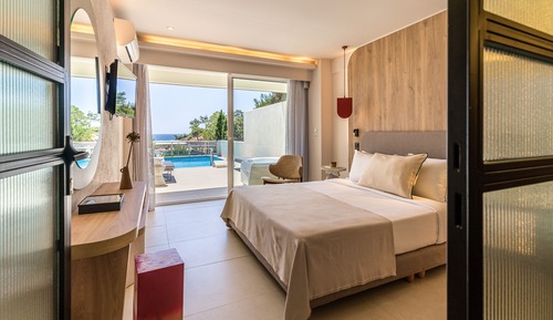 Senior Suite, Private Pool