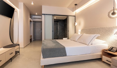 Deluxe Studio Suite