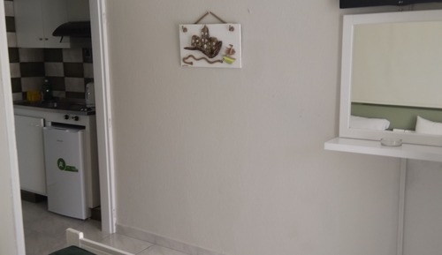 Studio (2 Adults)