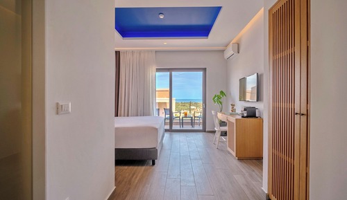 Superior Double Room, Terrace, Partial Sea View