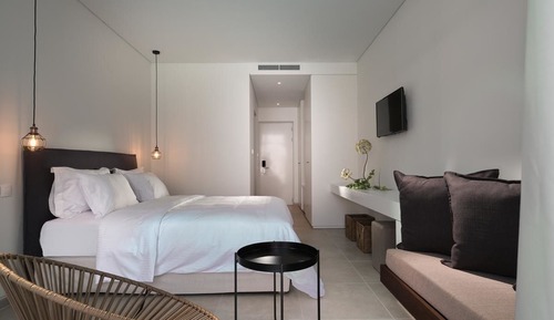 Design Double or Twin Room