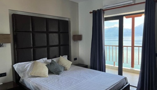Double Room, Balcony, Lake View
