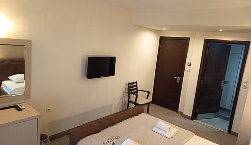 Basic Single Room, Garden View