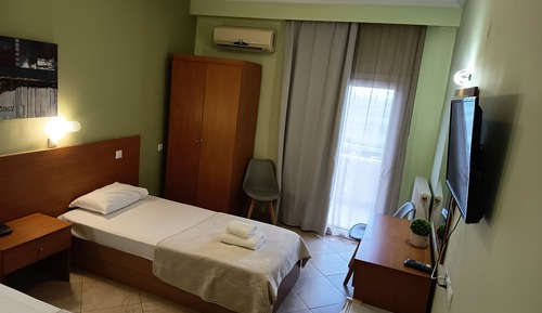 Basic Double or Twin Room, Balcony, City View