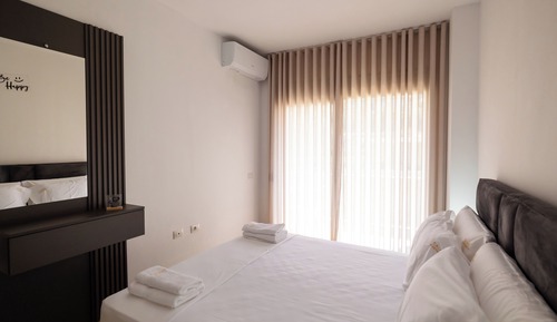 Deluxe Apartment, Balcony, Mountain View