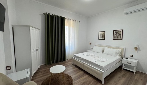 Deluxe Double Room, Courtyard View