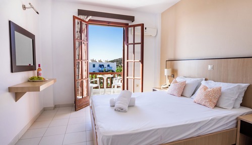 Standard Double Room, Balcony, Garden View