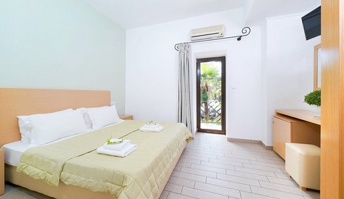 Basic Double or Twin Room, Balcony, Beach View