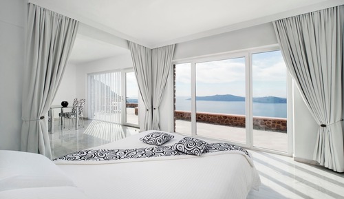 Villa with Hot Tub and Caldera View