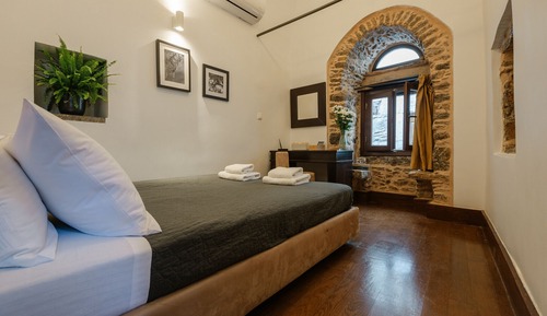 Double room, patio