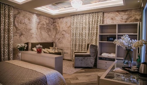 Deluxe Double Room, Courtyard View