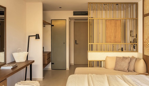 Junior Suite, Pool View