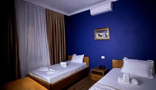 Classic Triple Room, 1 Bedroom, City View