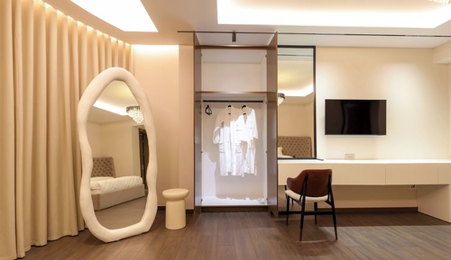 Executive Suite