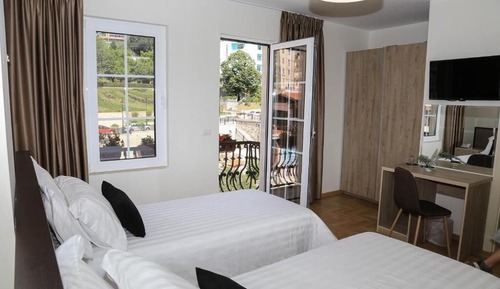 Standard Twin Room