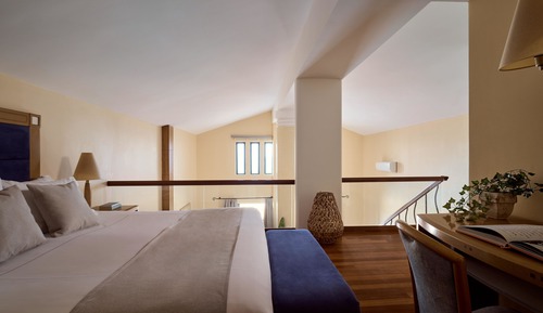 Suite, Sea View
