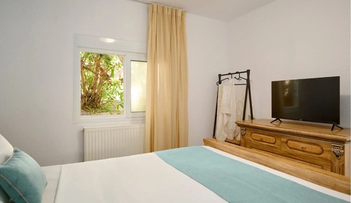 Family Apartment, Garden View