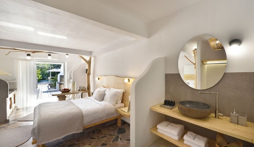 Junior Suite Garden View with Outdoor Hot tub