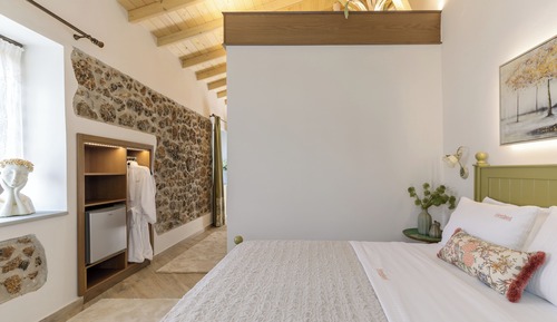 Suite, Balcony