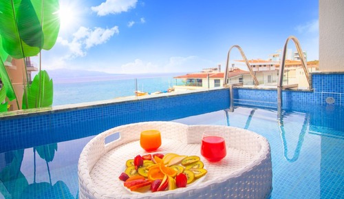 Dream Honeymoon Suite with swimming pool
