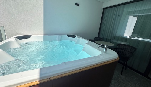 King Room with Jacuzzi Side Sea View