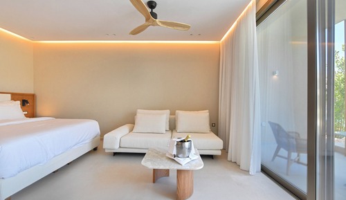 Pool View Suite
