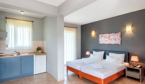Comfort Room, Balcony