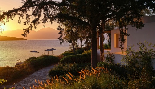 Superior Seafront Bungalow