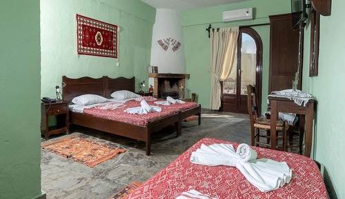 Standard Quadruple Room