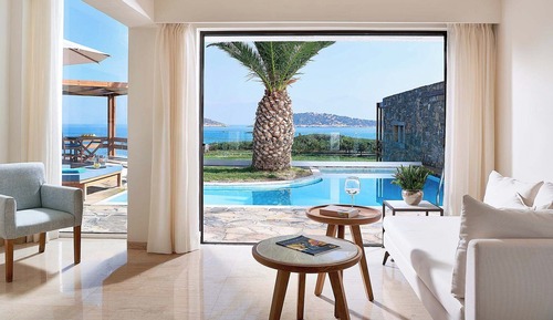 Club Suite Private Pool Seafront