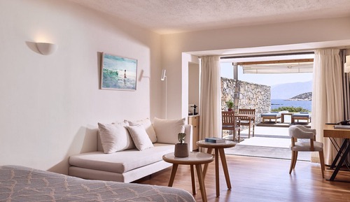 Classic Studio, Private Pool, Sea View