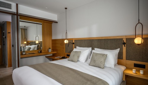 Deluxe Room, Pool Access