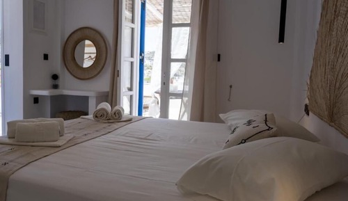 Deluxe Double or Twin Room, Patio, City View