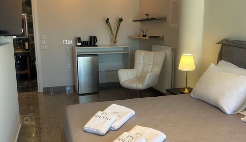 Basic Suite, Patio
