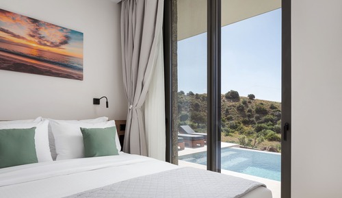 Villa Sunrise with Sea View