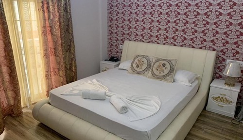 Deluxe Room, Balcony, City View