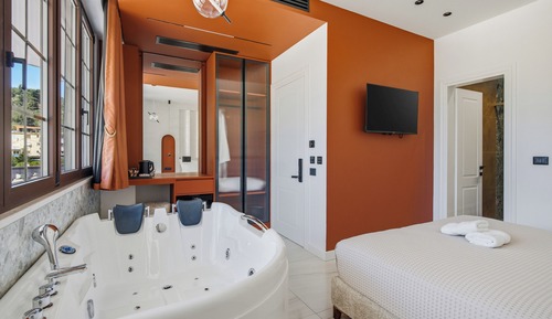 Design Double Room, Balcony, City View