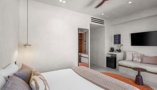 Deluxe Suite with Plunge Pool & Sea View