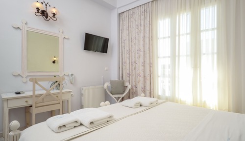 Standard Double or Twin Room, Partial Sea View