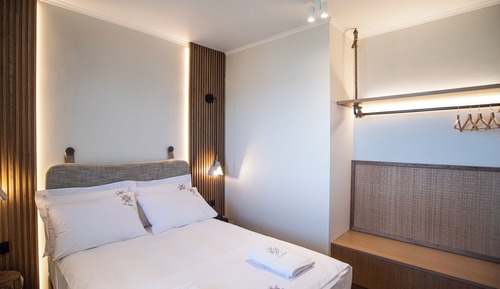 Notte with Sea View